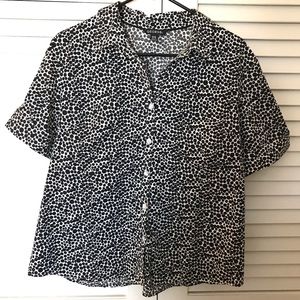 EUC B&W Polka Dot Short Sleeve Cuffed Button Down